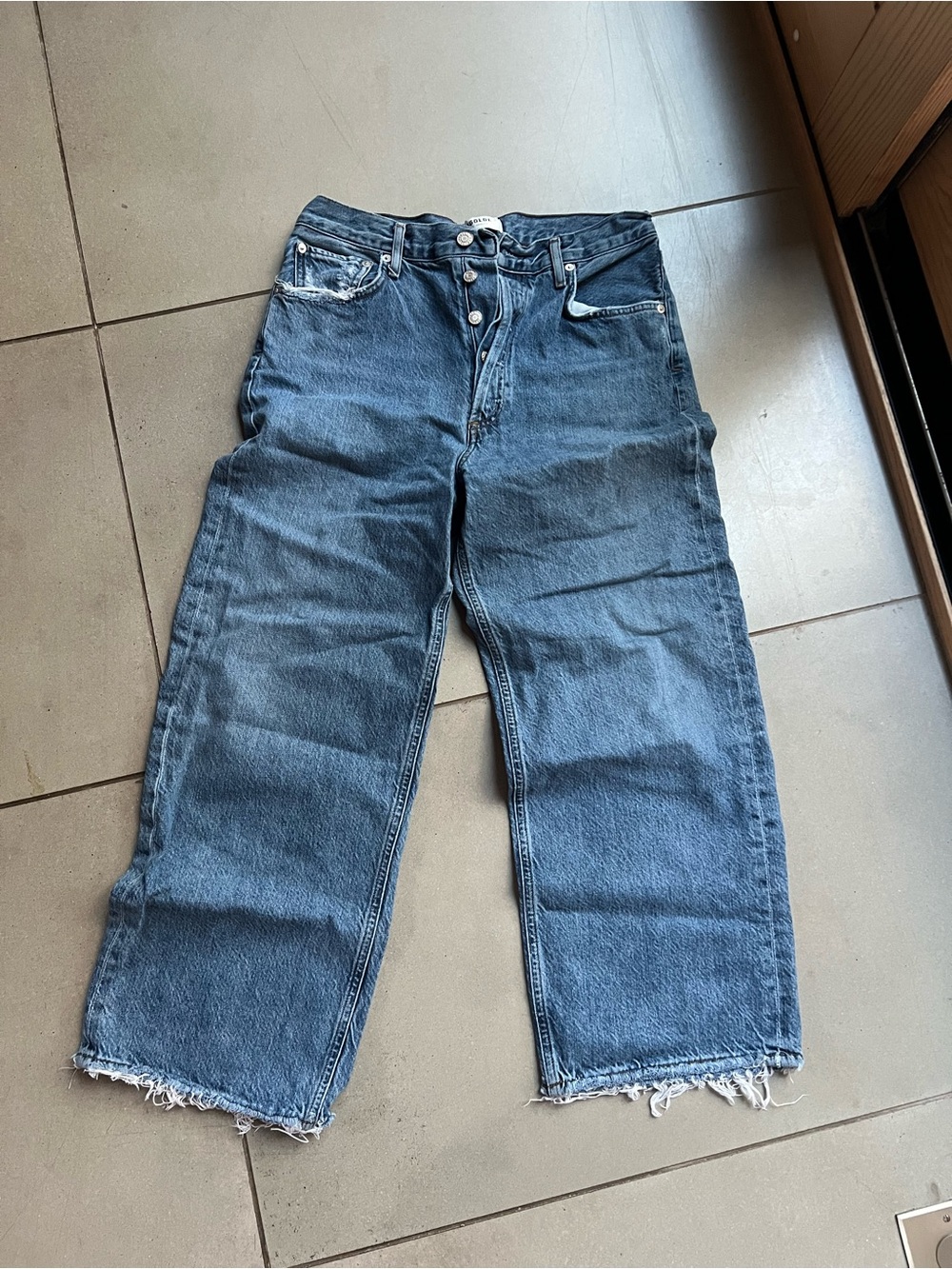 Agolde Cropped Wide-Leg Jeans in Medium Blue